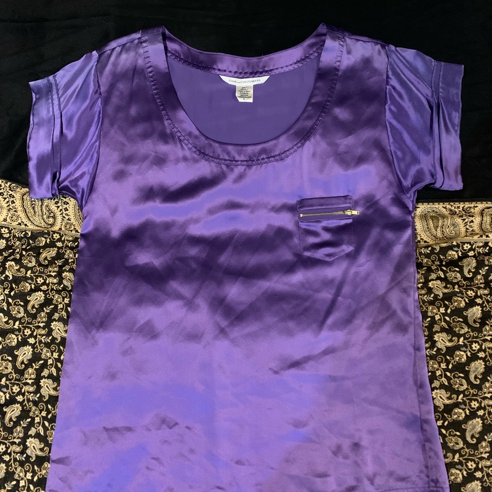Diane Von Furstenberg silk blouse size 6
